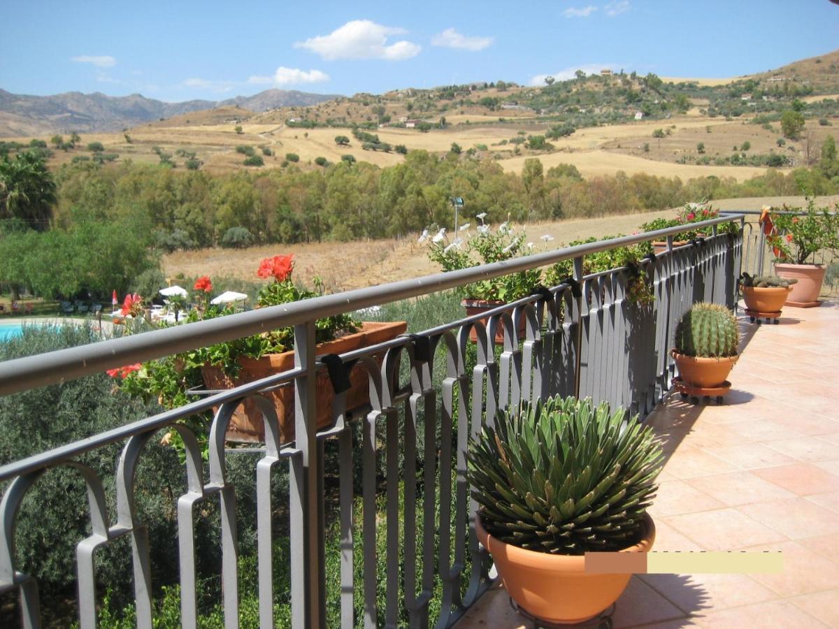Oasi Del Lago Regalbuto Εξωτερικό φωτογραφία